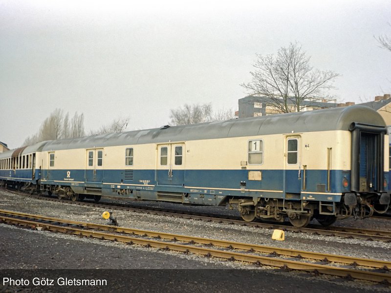 Arnold Wagenset DBP Postwagen 2-teilig blau / beige Ep.: IV HN4418