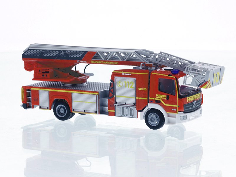 Rietze H0 Mercedes Benz MB Atego '19 Feuerwehr DLK 23 / 12 Recklinghausen 71640